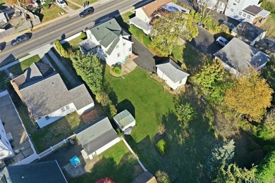 Welcome to this charming and well-maintained 105-year old home - photo 3