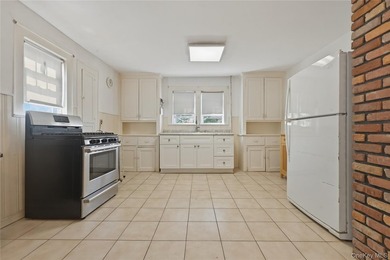 Welcome to this charming and well-maintained 105-year old home - photo 9