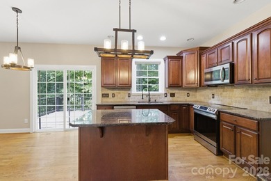 Welcome to your dream home! Discover your perfect retreat in the - photo 6