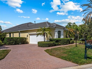 Experience *better than new* luxury in the gated University Park - photo 3