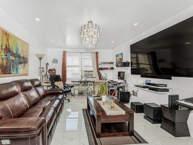 Welcome home to this beautifully updated one bedroom co-op - photo 3