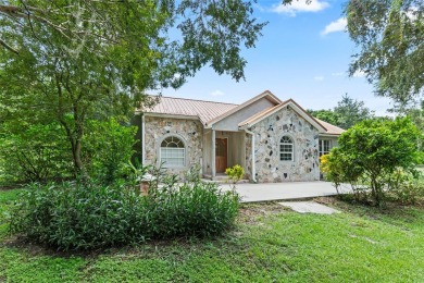 Lake Home For Sale in Weirsdale, Florida