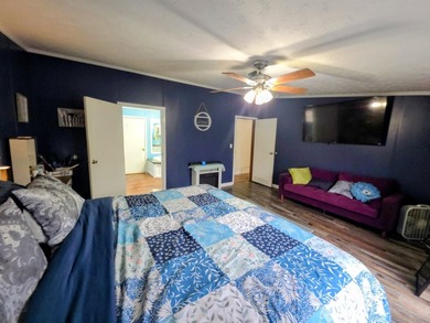 Enjoy the peace and privacy of country living in this - photo 17