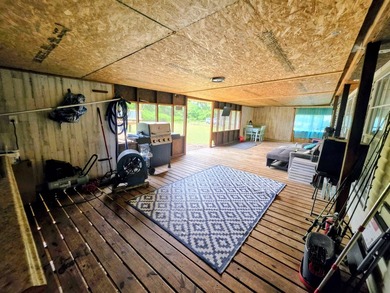 Enjoy the peace and privacy of country living in this - photo 30