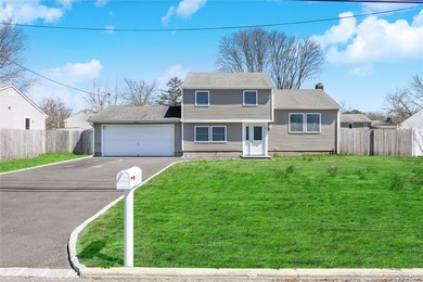 This fantastic 4 bedroom, 2 bath home has been completely - photo 1