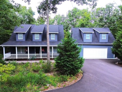 Lake retreat in one of Nolin Lake's most desired communities - Lake Home For Sale in Leitchfield, Kentucky