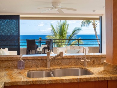 Truly breathtaking center-unit residence featuring a spectacular - photo 13
