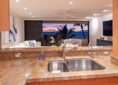 Truly breathtaking center-unit residence featuring a spectacular - photo 14
