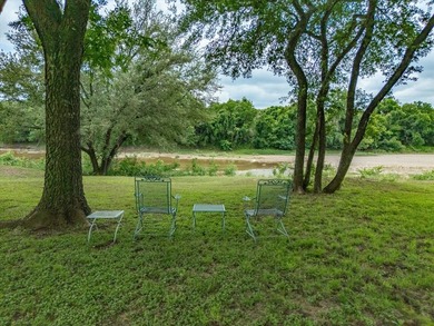 Relaxing River Frontage Retreat on the Brazos! IMPECCABLY - photo 30