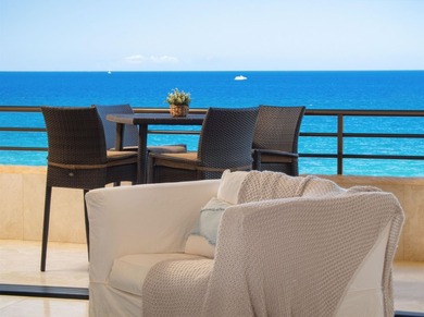 Truly breathtaking center-unit residence featuring a spectacular - photo 31