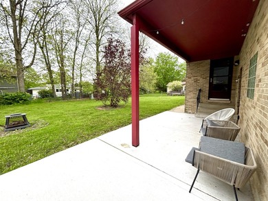 RARE All-Brick Ranch Home with a FULL Basement! Wake up to - photo 32