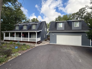 Lake retreat in one of Nolin Lake's most desired communities - Lake Home For Sale in Leitchfield, Kentucky