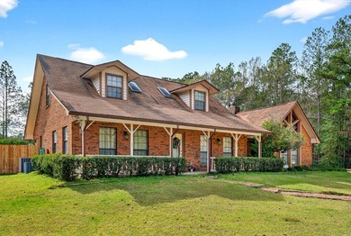 Private 8.21-acre retreat with multiple residences and - photo 2