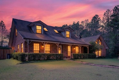 Private 8.21-acre retreat with multiple residences and - photo 5