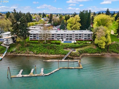 Lake Condo For Sale in Portland, Oregon