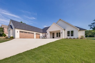 Welcome to life in Eagle Chase at Tanglewood, one of the most - photo 1