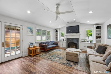 Welcome to 21 Friendly Road in Norwalk's sought-after Wolfpit - photo 2