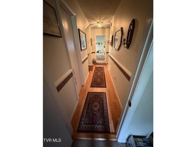 Discover this spacious 3-level home featuring 3 bedrooms, 2.5 - photo 25