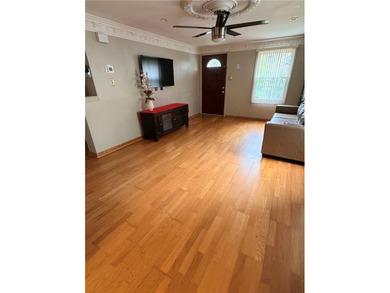Welcome home! Rarely available, beautiful and cozy 2 bedroom - photo 3