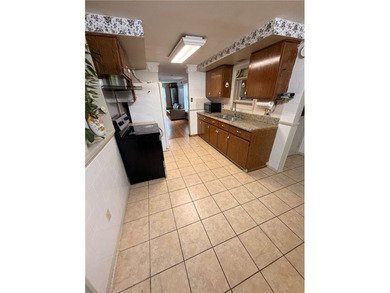 Welcome home! Rarely available, beautiful and cozy 2 bedroom - photo 6