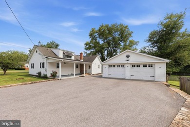 Welcome Home!! To This Has Everything Beautiful 4 Bedroom 2 Full - photo 3