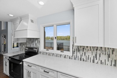 5 BD 4 BA, 4,173-sq-ft 2-story brick home, .25-acre lot w/ 101 - photo 11