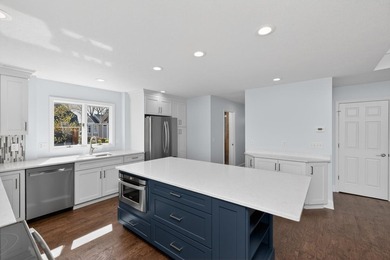 5 BD 4 BA, 4,173-sq-ft 2-story brick home, .25-acre lot w/ 101 - photo 12