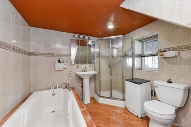 R3A Zoning with the potential to convert to a two-family !! - photo 8