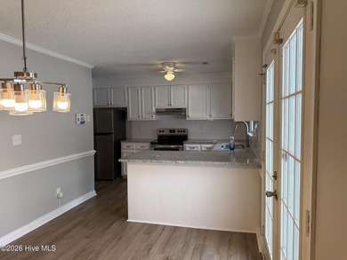 Welcome home to this beautifully refreshed 2-bedroom, 3-bathroom - photo 8