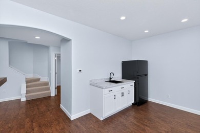 5 BD 4 BA, 4,173-sq-ft 2-story brick home, .25-acre lot w/ 101 - photo 35