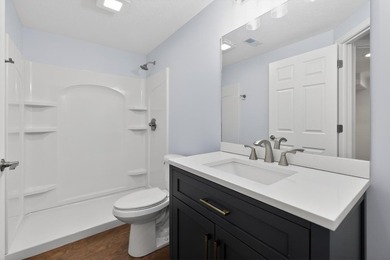 5 BD 4 BA, 4,173-sq-ft 2-story brick home, .25-acre lot w/ 101 - photo 37