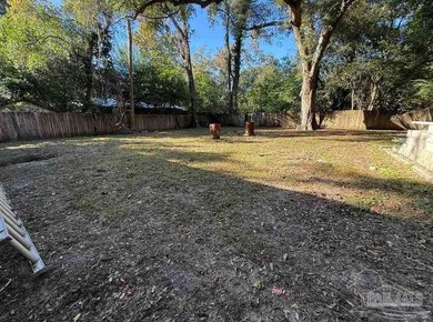 Offers a great renovation opportunity with major potential in - photo 8