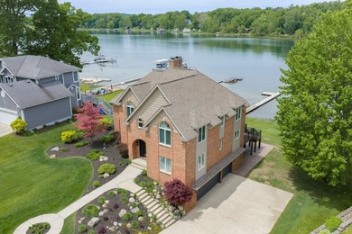 5 BD 4 BA, 4,173-sq-ft 2-story brick home, .25-acre lot w/ 101 - photo 45