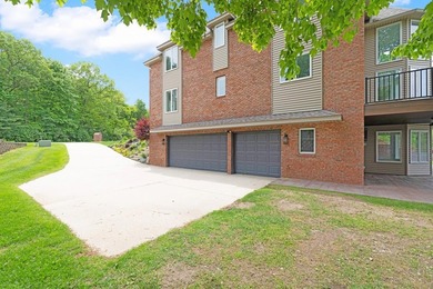 5 BD 4 BA, 4,173-sq-ft 2-story brick home, .25-acre lot w/ 101 - photo 46