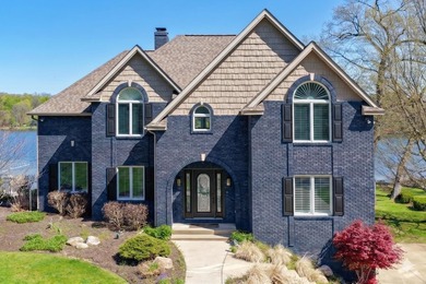 5 BD 4 BA, 4,173-sq-ft 2-story brick home, .25-acre lot w/ 101 - photo 59