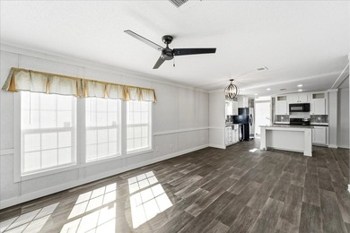 Welcome to your Florida dream home! Located in highly sought - photo 8