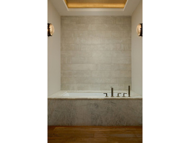 Perfectly positioned in the heart of East Lincoln Park, this - photo 15