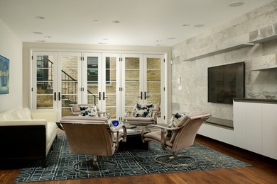 Perfectly positioned in the heart of East Lincoln Park, this - photo 16