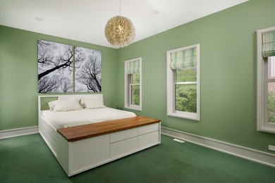 Perfectly positioned in the heart of East Lincoln Park, this - photo 20
