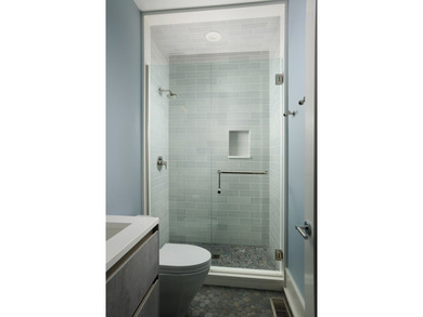 Perfectly positioned in the heart of East Lincoln Park, this - photo 23