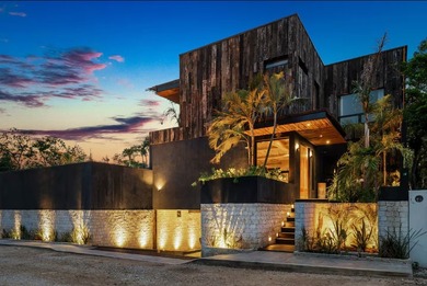 Luxe Jungle Sanctuary in Tulum

Nestled in the upscale Region 15 - photo 5