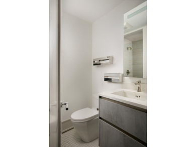 Perfectly positioned in the heart of East Lincoln Park, this - photo 25