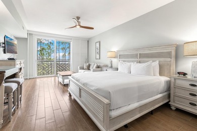 Second-floor bayfront condo with elevated positioning that - photo 30