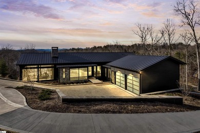 Lake Keowee Home For Sale in Sunset South Carolina