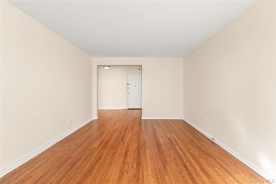Step into this beautifully refreshed 2-bedroom, 1.5-bathroom - photo 3