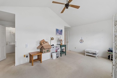 Bright, sun-filled second floor condo in Manchester, ME - 1,800 - photo 19