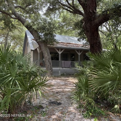 Lake Home Sale Pending in Interlachen, Florida