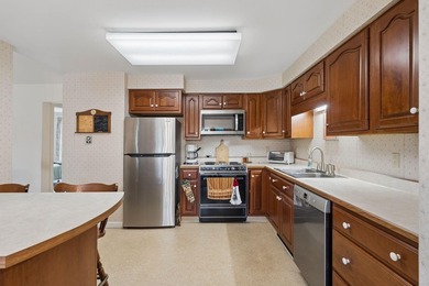 Bright, sun-filled second floor condo in Manchester, ME - 1,800 - photo 24