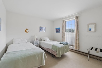 Bright, sun-filled second floor condo in Manchester, ME - 1,800 - photo 30