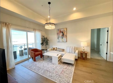 Beautiful condo with the area of 1,230 square feet, including - photo 1